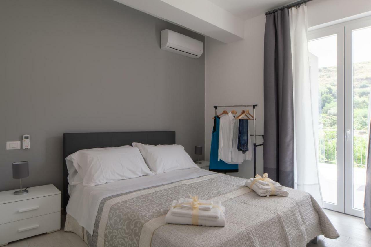 House 103 Rent Apartment Capo dʼOrlando Dış mekan fotoğraf